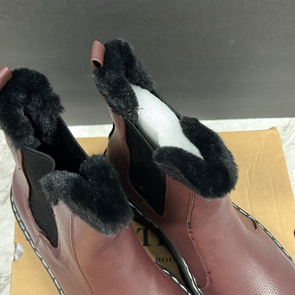Fur lined boots - Picture 4 of 4